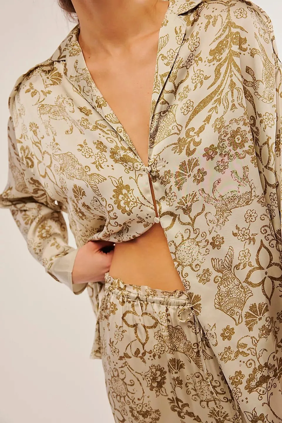 FOMOYUU Women Floral Print Silk Satin Pajama Set Long Sleeve Button Down Shirt Casual Loose Pants 2 Piece Outfits Sleepwear